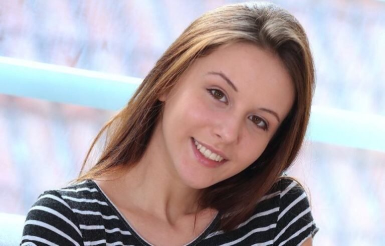 Alisa Amore Biography & Net Worth, Age, Career, Lifestyle
