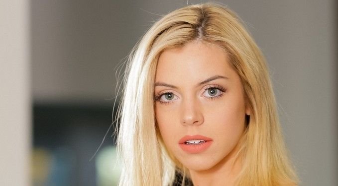 Allie Nicole Biography & Net Worth, Age, Career, Lifestyle