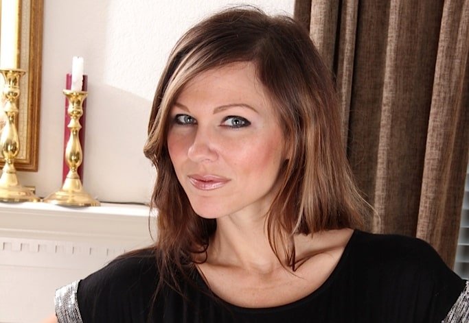 Amy Johnson Biography & Net Worth, Age, Career, Lifestyle