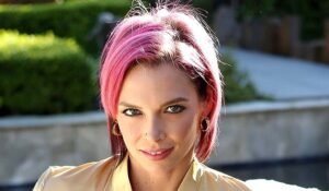 Anna Bell Peaks Biography & Net Worth, Age, Career, Lifestyle