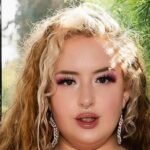 Gwen Adora Biography & Net Worth, Age, Career, Lifestyle