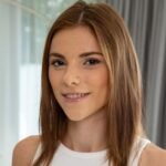 Hermione Ganger Biography & Net Worth, Age, Career, Lifestyle