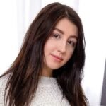Julia Moon Biography & Net Worth, Age, Career, Lifestyle