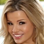 Kelly Collins Biography & Net Worth, Age, Career, Lifestyle
