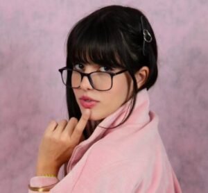 Leni Doll Biography & Net Worth, Age, Career, Lifestyle