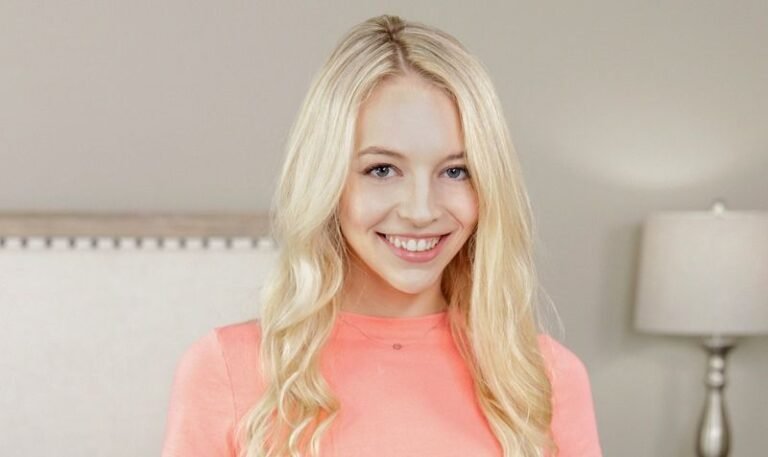 Lily Larimar Biography & Net Worth, Age, Career, Lifestyle