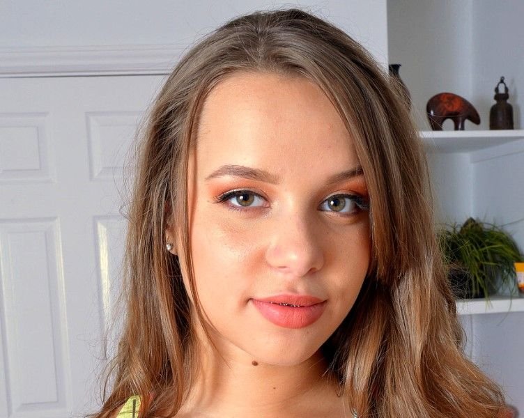Liza Rowe Biography & Net Worth, Age, Career, Lifestyle