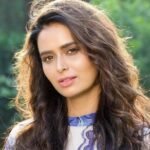 Meenakshi Dixit Biography & Net Worth, Age, Career, Lifestyle