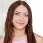 Mia River Biography & Net Worth, Age, Career, Lifestyle