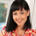 Molly May Biography & Net Worth, Age, Career, Lifestyle