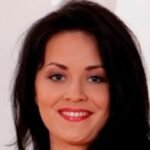 Niki E Biography & Net Worth, Age, Career, Lifestyle