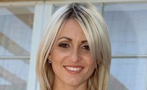 Sandy Synns Biography & Net Worth, Age, Career, Lifestyle