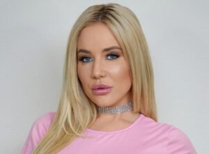 Savannah Bond Biography & Net Worth, Age, Career, Lifestyle