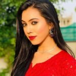 Simran Khan Biography & Net Worth, Age, Career, Lifestyle