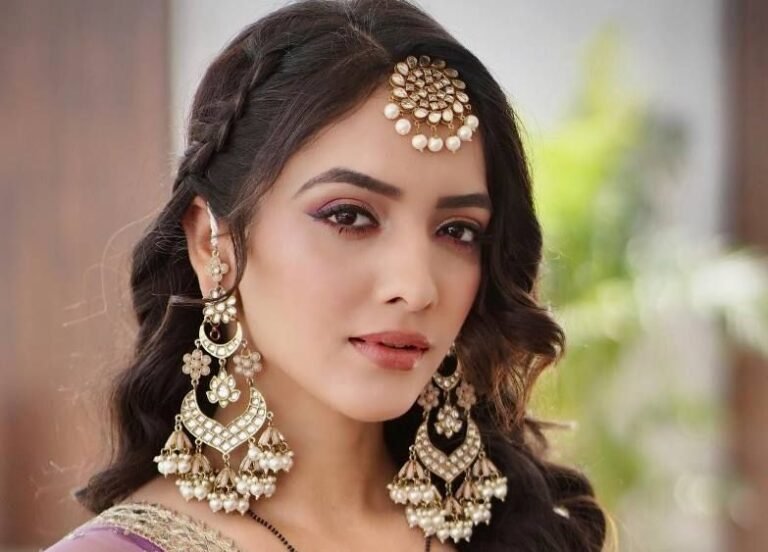 Sonakshi Batra Biography & Net Worth, Age, Career, Lifestyle