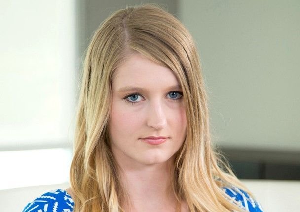 Summer Carter Biography & Net Worth, Age, Career, Lifestyle