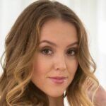 Zoe Doll Biography & Net Worth, Age, Career, Lifestyle
